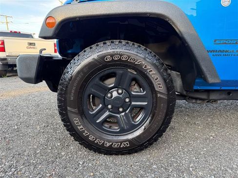 Used 2016 Jeep Wrangler Unlimited Sport w/ Trailer Tow Group AWD/4WD image 9