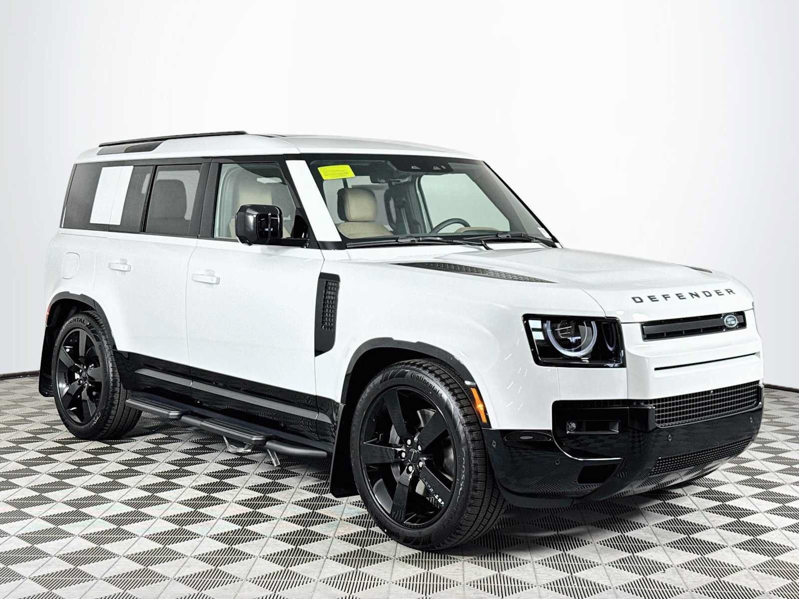 New 2026 Land Rover Defender 110 X-Dynamic SE AWD/4WD image 3