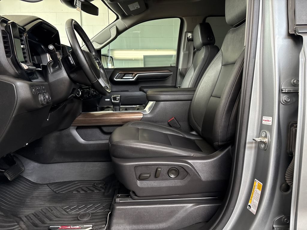 Used 2024 Chevrolet Silverado 1500 RST w/ Texas Edition Plus AWD/4WD image 14
