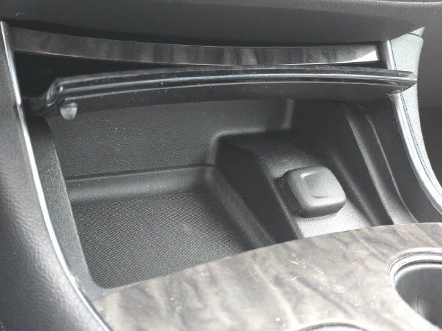 Used 2015 Chevrolet Impala LT w/ Convenience Package FWD image 33