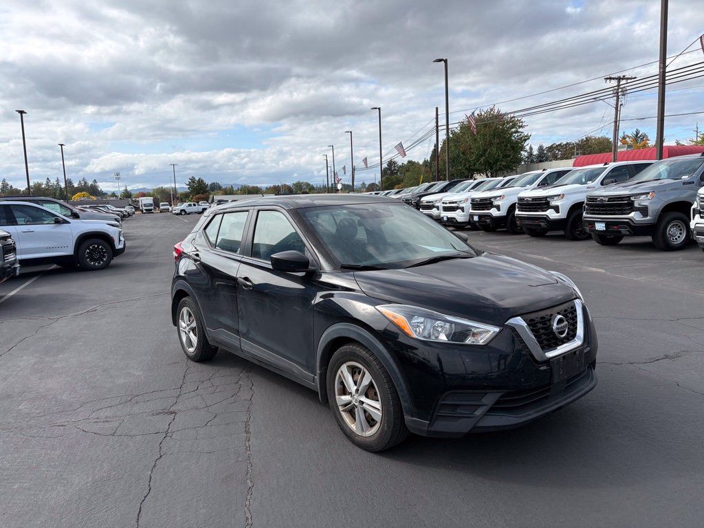 Used 2020 Nissan Kicks S FWD image 3