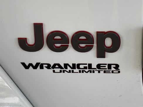 Used 2020 Jeep Wrangler Unlimited Rubicon w/ Uconnect 4C Nav & Sound Group AWD/4WD image 10