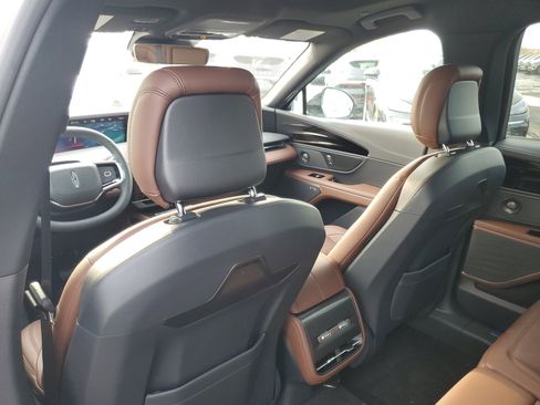 New 2026 Lincoln Nautilus Reserve w/ Jet Appearance Package image 29