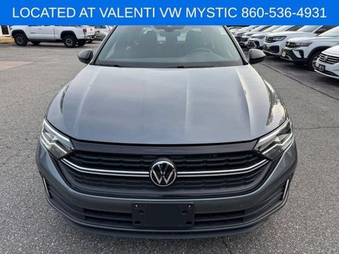 Used 2024 Volkswagen Jetta Sport FWD image 2