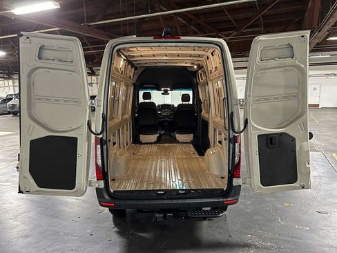 Used 2026 Mercedes-Benz Sprinter 2500 image 19