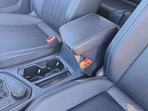 Used 2022 Volkswagen Tiguan SE image 26