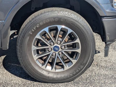 Used 2018 Ford F150 XLT w/ Equipment Group 302A Luxury image 13