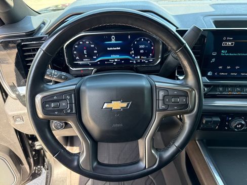 Used 2024 Chevrolet Silverado 2500 High Country w/ Technology Package AWD/4WD image 16