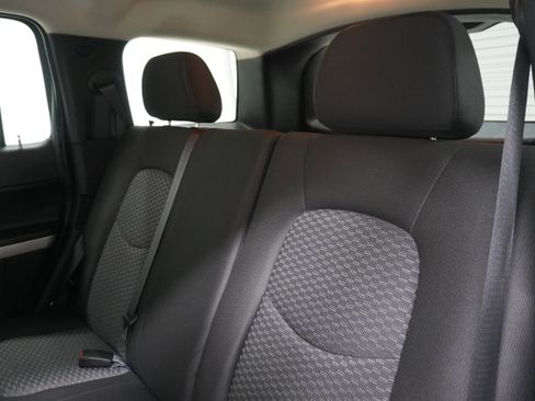 Used 2010 Chevrolet HHR LS FWD image 13