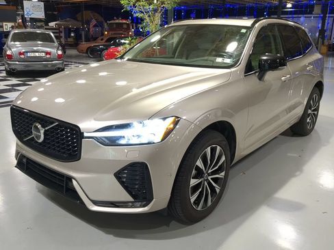 Used 2024 Volvo XC60 B5 Plus w/ Protection Package Premier AWD/4WD image 1