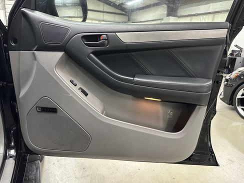 Used 2005 Toyota 4Runner SR5 image 16