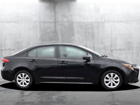 Used 2024 Toyota Corolla LE image 5