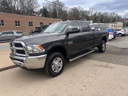 Used 2018 RAM 2500 Tradesman w/ Chrome Appearance Group image 3