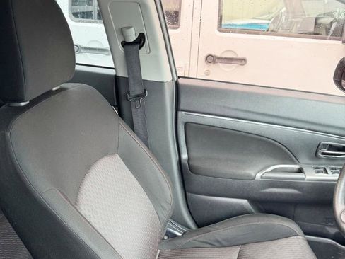 Used 2019 Mitsubishi Outlander Sport LE image 6