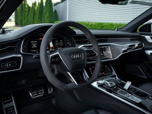 Certified 2024 Audi RS 6 performance AWD/4WD image 25