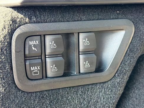 Used 2023 BMW X7 xDrive40i w/ Premium Package image 13