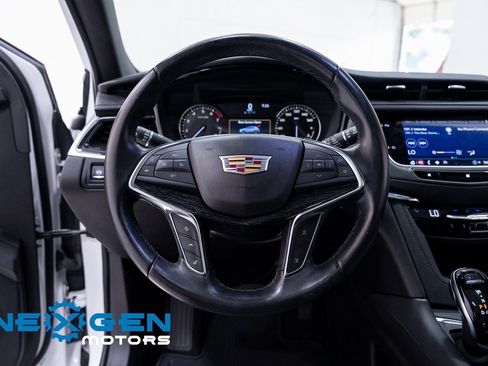 Used 2021 Cadillac XT5 Premium Luxury image 21