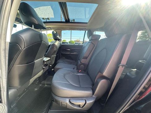 Certified 2024 Toyota Grand Highlander AWD image 14