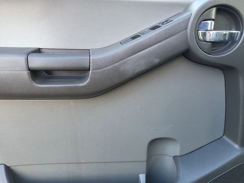 Used 2014 Nissan Xterra S image 18