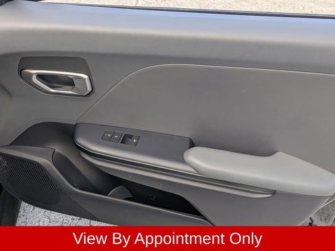 Used 2025 Kia K4 FWD image 36