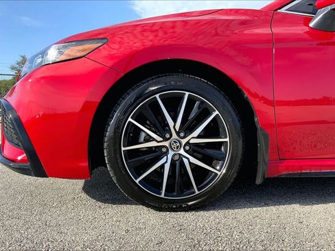 Used 2023 Toyota Camry SE FWD image 11