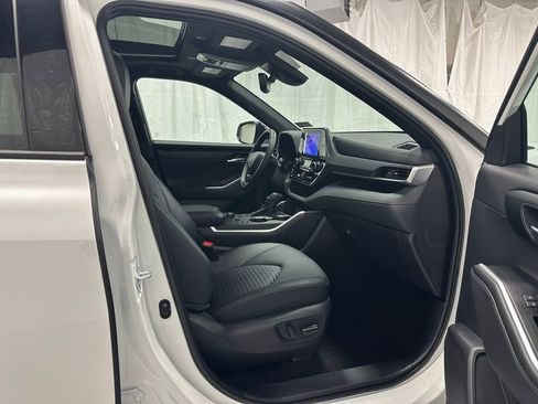 Used 2025 Toyota Highlander XSE image 64