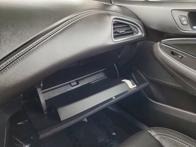 Used 2017 Chevrolet Cruze Premier FWD image 43