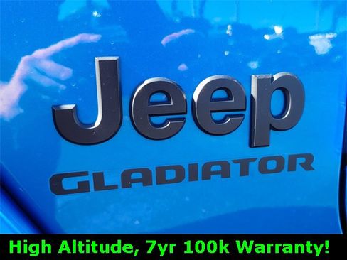Certified 2022 Jeep Gladiator Overland image 11
