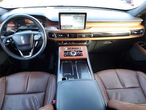 Certified 2023 Lincoln Aviator Reserve w/ Equipment Group 201A image 15