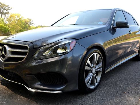 Used 2014 Mercedes-Benz E 350 Sedan image 2