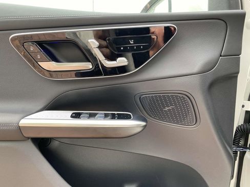 Certified 2025 Mercedes-Benz GLC 300 4MATIC image 25