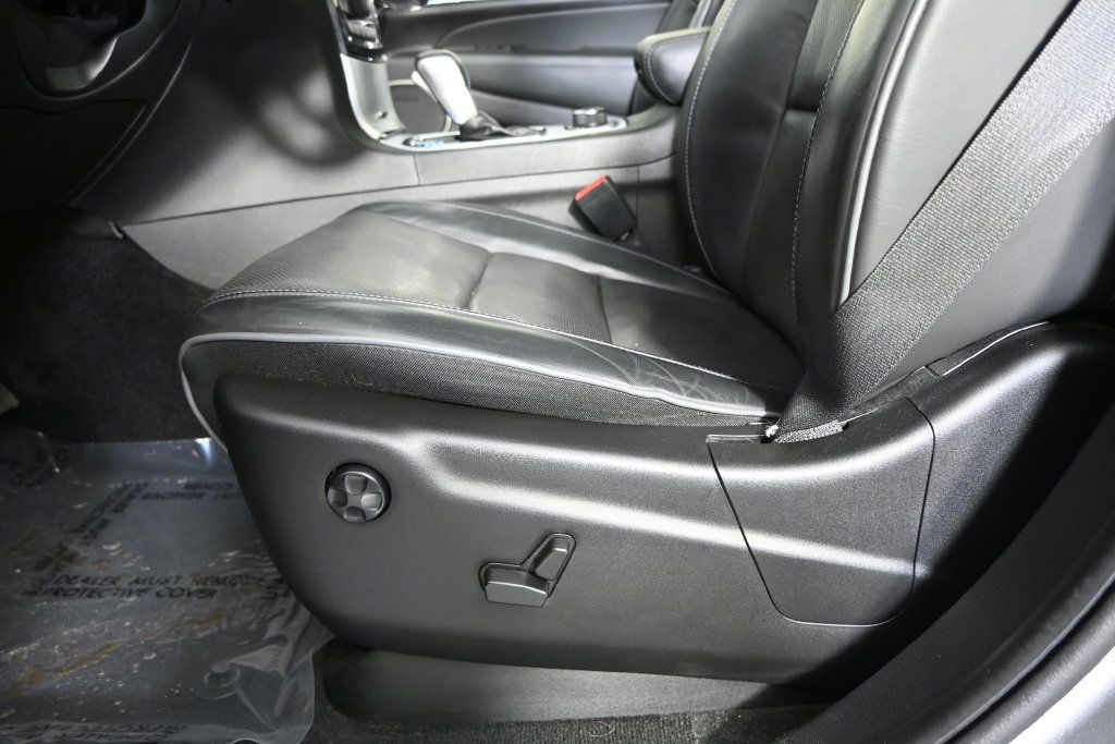 Used 2021 Jeep Grand Cherokee Summit AWD/4WD image 22