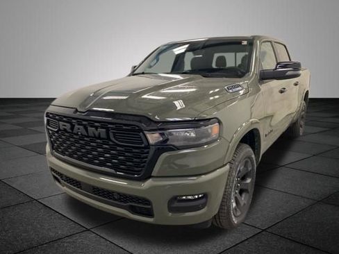 New 2026 RAM 1500 4x4 Crew Cab image 3