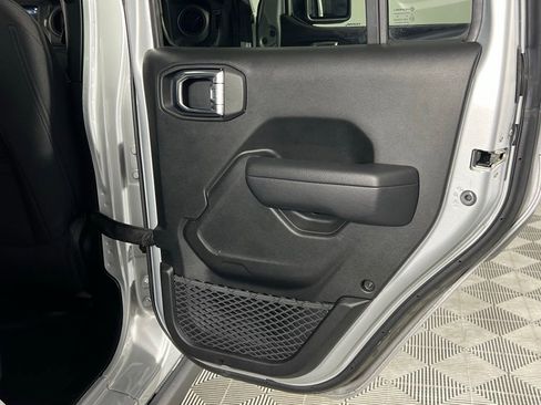 Used 2023 Jeep Wrangler Unlimited image 35