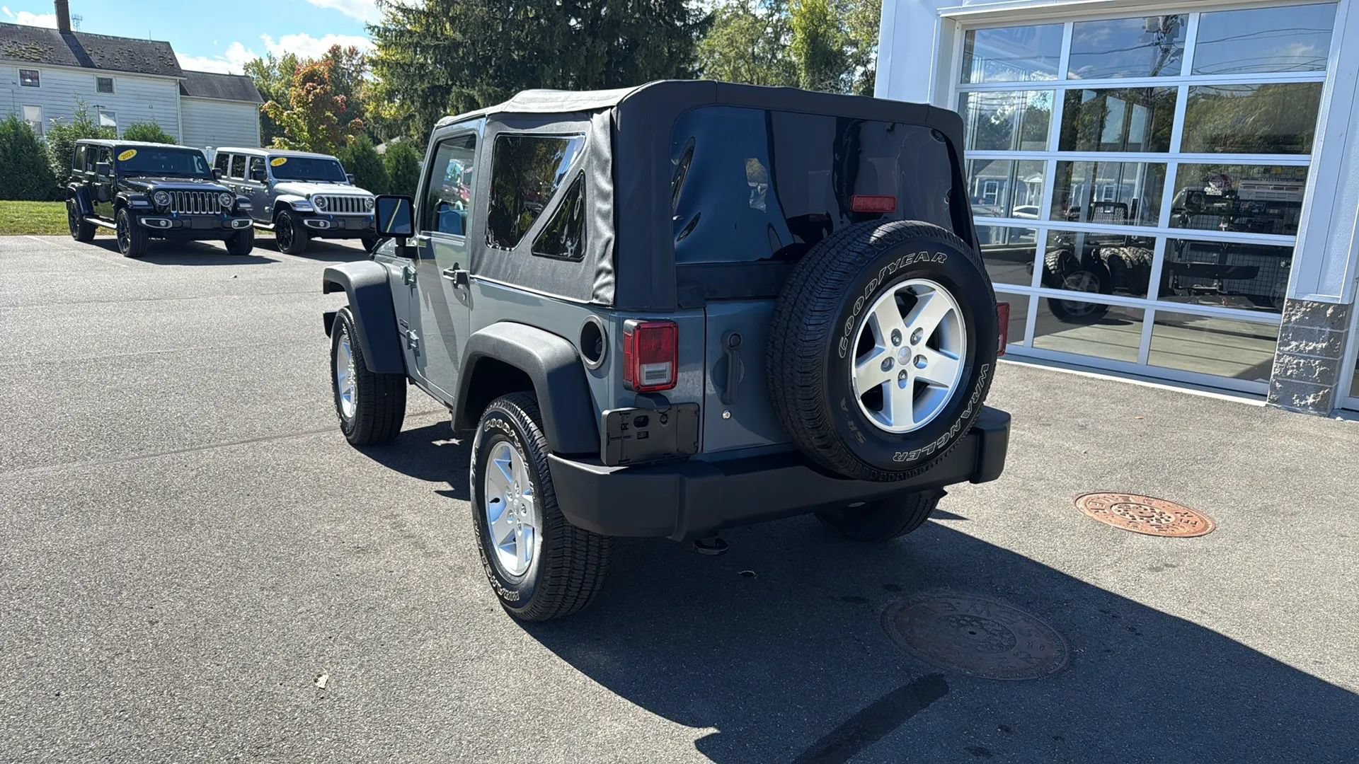 Used 2014 Jeep Wrangler Sport w/ Quick Order Package 24S AWD/4WD image 28