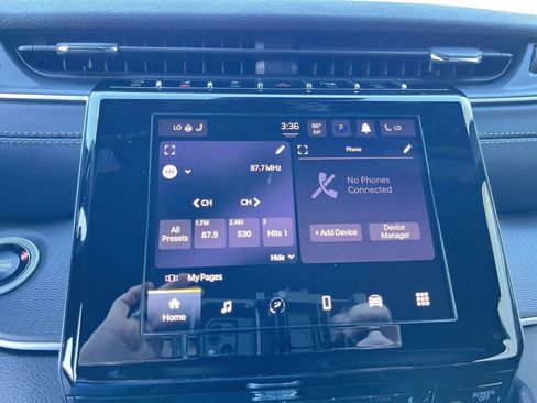 New 2025 Jeep Grand Cherokee Altitude image 18