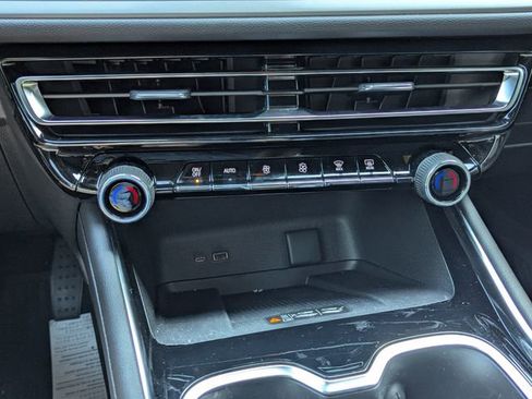 New 2025 Chevrolet Traverse LT w/ Enhanced Driving Package image 28