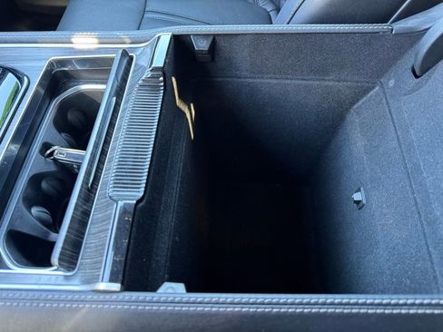 Certified 2024 Jeep Wagoneer Series III image 22