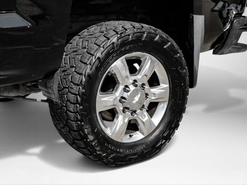 Used 2019 Chevrolet Silverado 2500 LTZ w/ Duramax Plus Package AWD/4WD image 45
