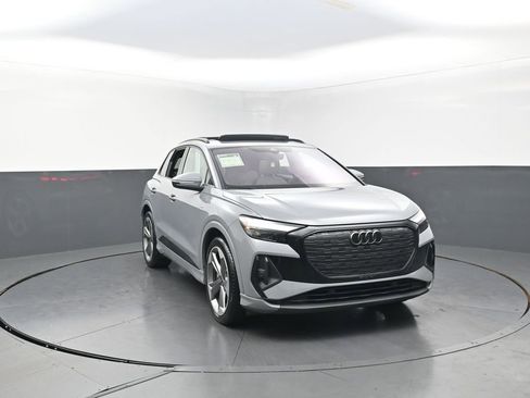Used 2025 Audi Q4 e-tron Premium Plus w/ Premium Plus image 4