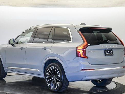 Certified 2026 Volvo XC90 B6 Plus AWD/4WD image 2