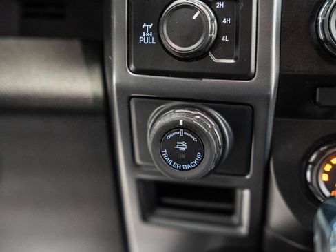 Used 2018 Ford F150 XLT w/ Equipment Group 302A Luxury AWD/4WD image 32