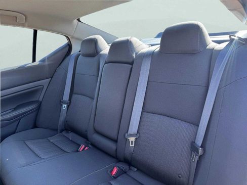 Used 2025 Nissan Altima 2.5 SV image 29