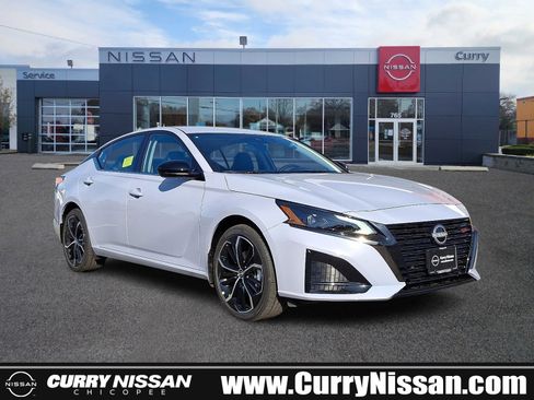 New 2025 Nissan Altima 2.5 SR image 1