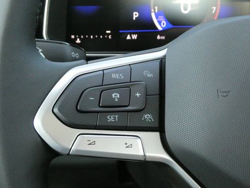 New 2025 Volkswagen Jetta SE image 10