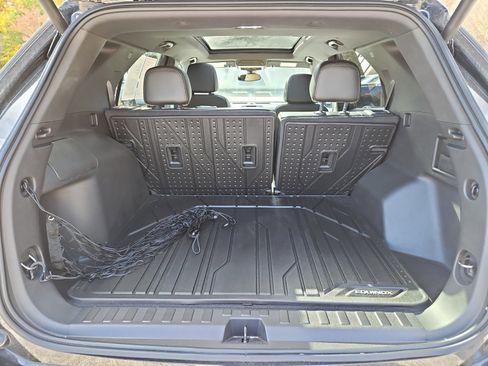 Used 2023 Chevrolet Equinox Premier image 19