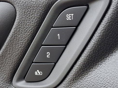 Used 2023 GMC Acadia AT4 w/ Technology Package image 31