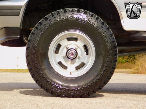 Used 1995 Ford Bronco image 11