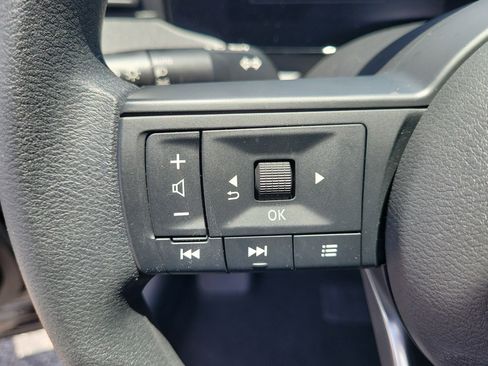 Certified 2025 Nissan Kicks SV FWD image 17