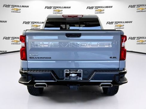 Used 2024 Chevrolet Silverado 1500 LT Trail Boss w/ LT Trail Boss Premium Package AWD/4WD image 6